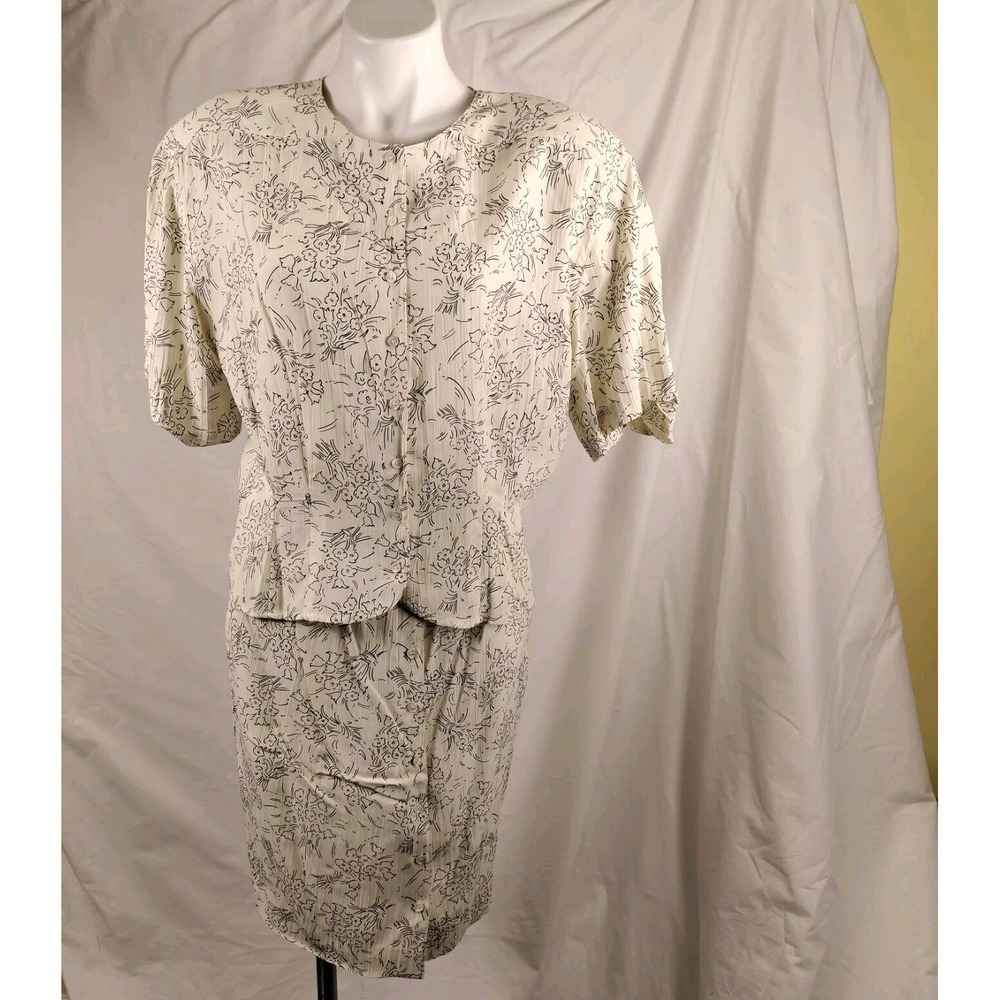 Liz Claiborne Collection Skirt Suit Size 8 (Skirt), Size 10 (Top) Floral - Issue